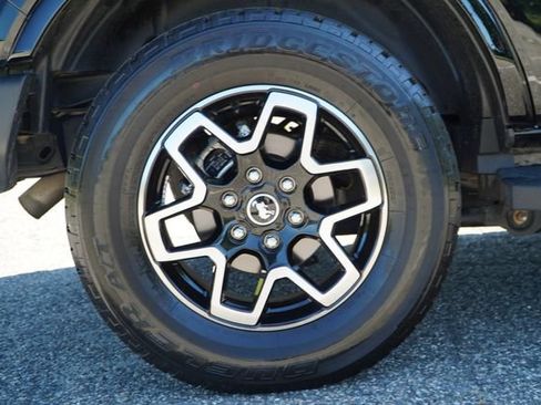 Used 2022 Ford Bronco Outer Banks image 14