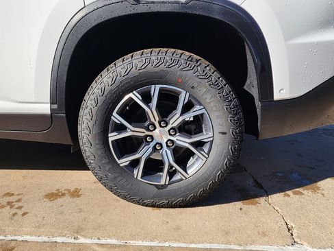 New 2026 GMC Acadia AT4 w/ Super Cruise Package image 58