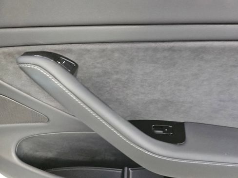 Used 2018 Tesla Model 3 Long Range RWD image 8