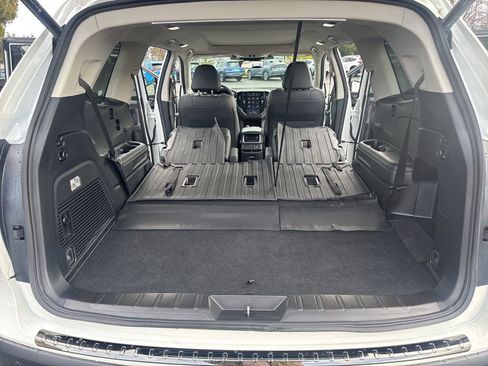 Used 2024 Subaru Ascent Onyx Edition image 19