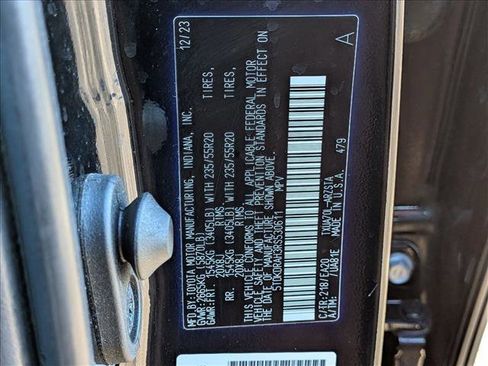 Used 2024 Toyota Highlander XSE image 25