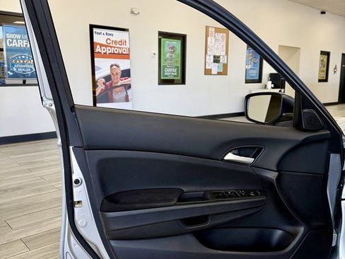 Used 2010 Honda Accord LX image 14