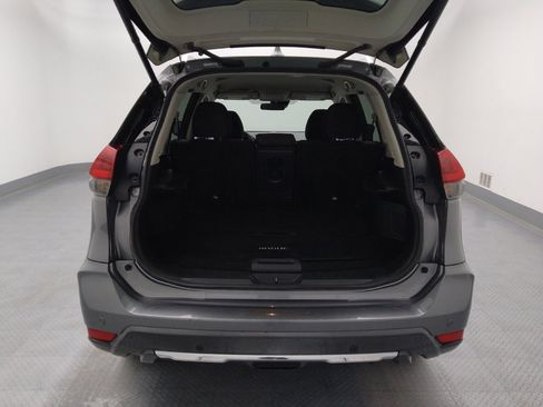 Used 2019 Nissan Rogue SV image 29