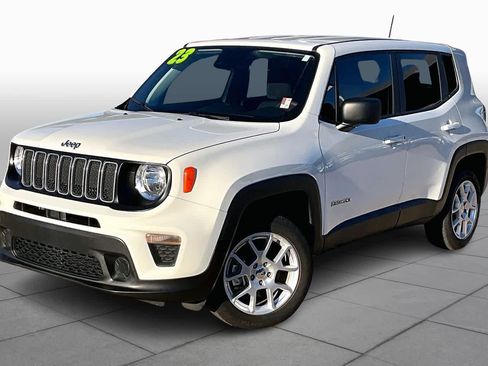 Used 2023 Jeep Renegade Latitude image 2