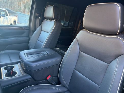 Certified 2024 Chevrolet Suburban Premier image 10