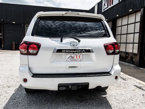 Used 2020 Toyota Sequoia Platinum RWD image 10