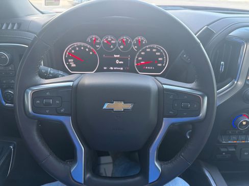 Used 2022 Chevrolet Silverado 1500 LTZ w/ Z71 Off-Road Package image 18