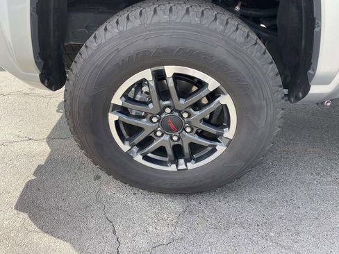 Used 2024 Toyota Tacoma TRD Sport image 12