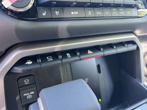 New 2026 Toyota Tundra Platinum AWD/4WD image 25