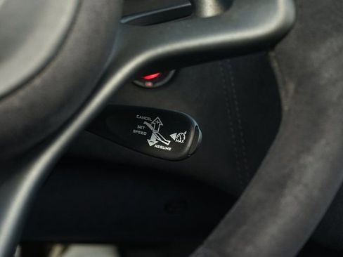 Used 2020 McLaren 600LT Spider image 28