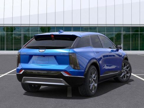 New 2025 Cadillac Optiq Luxury 1 image 3