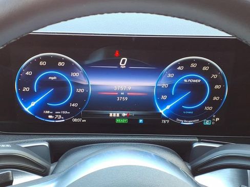 Certified 2025 Mercedes-Benz EQB 300 4MATIC image 11