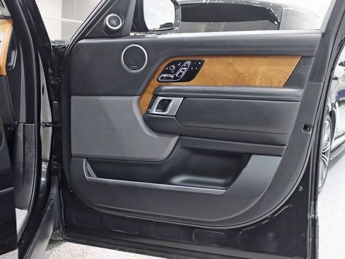 Used 2021 Land Rover Range Rover Autobiography image 39