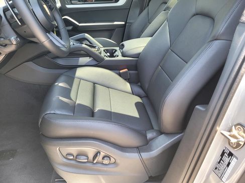 New 2026 Porsche Cayenne AWD/4WD image 25