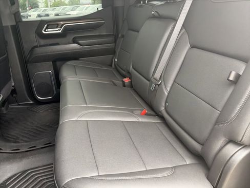 Used 2024 Chevrolet Silverado 1500 LT Trail Boss w/ Convenience Package II AWD/4WD image 33