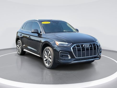 Used 2021 Audi Q5 Premium Plus image 2
