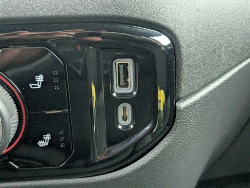 Used 2023 Chevrolet Silverado 1500 LT image 22