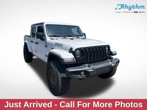 Used 2021 Jeep Gladiator Mojave AWD/4WD image 1