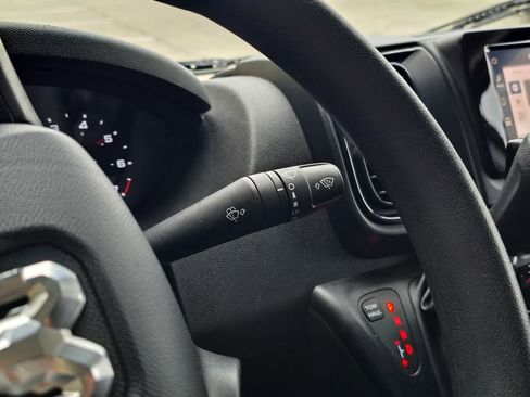 Used 2023 RAM ProMaster 2500 image 21