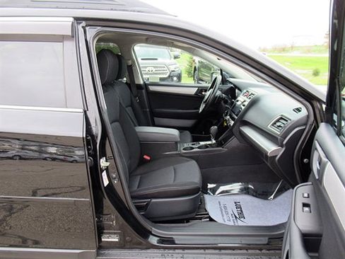 Used 2015 Subaru Outback 2.5i Premium image 14