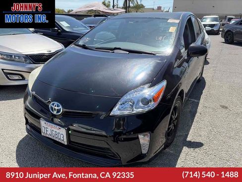 Used 2014 Toyota Prius Two FWD image 1