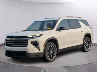 Used 2025 Chevrolet Traverse LT w/ Sun and Wheel Package FWD video 1