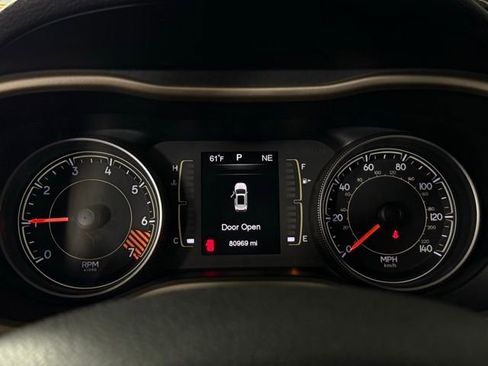 Used 2015 Jeep Cherokee Latitude w/ Comfort/Convenience Group image 24