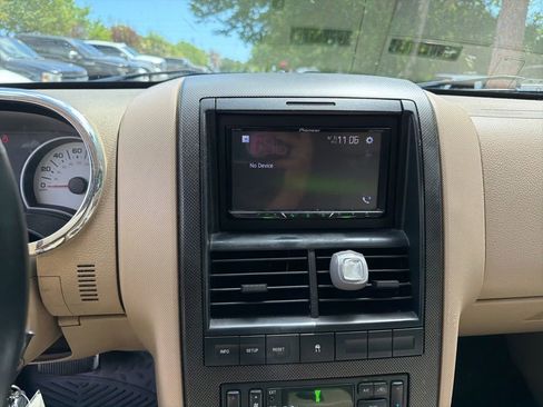 Used 2007 Ford Explorer Sport Trac Limited image 12