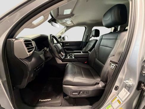Used 2022 Toyota Tundra Limited w/ Power Package AWD/4WD image 18