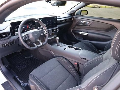 Certified 2025 Ford Mustang Coupe RWD image 20