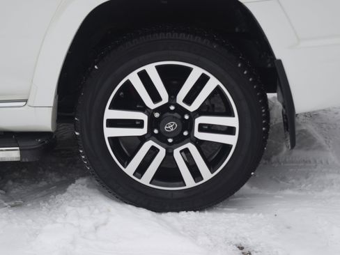 Used 2018 Toyota 4Runner Limited image 28