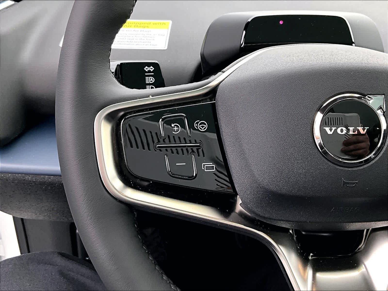 New 2026 Volvo EX30 Cross Country Ultra w/ Protection Package Premier AWD/4WD image 17
