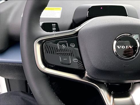 New 2026 Volvo EX30 Cross Country Ultra w/ Protection Package Premier image 17