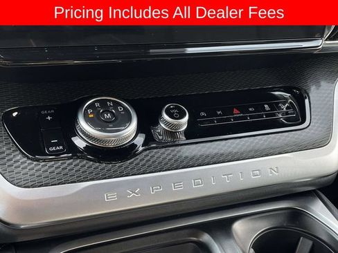 Used 2026 Ford Expedition Platinum w/ Stealth Appearance Package AWD/4WD image 29