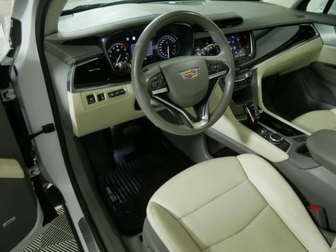 Used 2024 Cadillac XT6 Premium Luxury w/ Technology Package AWD/4WD image 15