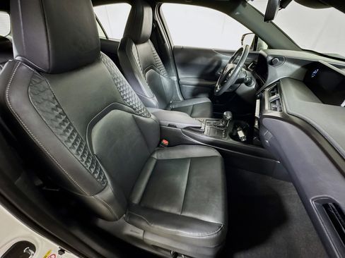 Used 2019 Lexus UX 250h image 27