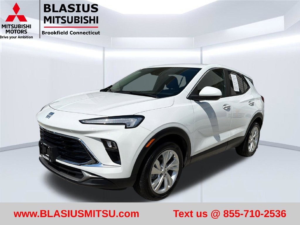 Used 2024 Buick Encore GX Preferred FWD image 1