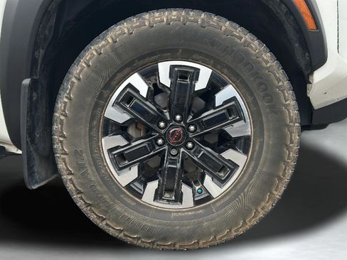 Used 2024 Nissan Frontier PRO-4X w/ Pro Convenience Package AWD/4WD image 13
