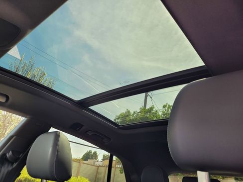 Used 2019 Audi Q8 Premium w/ Convenience Package image 15