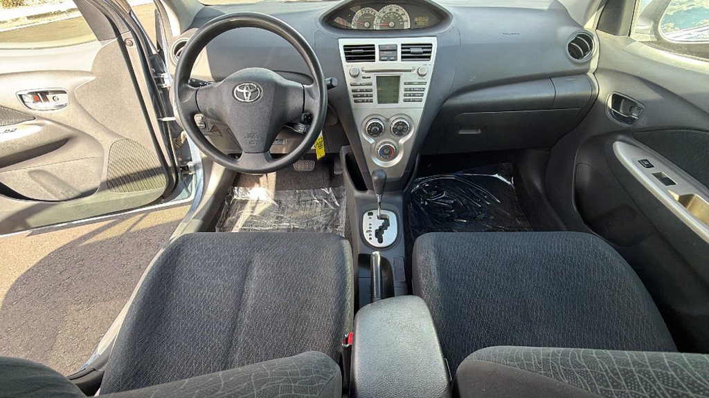Used 2008 Toyota Yaris S FWD image 25