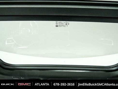 Used 2021 GMC Yukon XL Denali w/ Denali Premium Package image 24