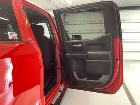 Used 2020 Chevrolet Silverado 1500 Custom w/ Custom Value Package AWD/4WD image 9