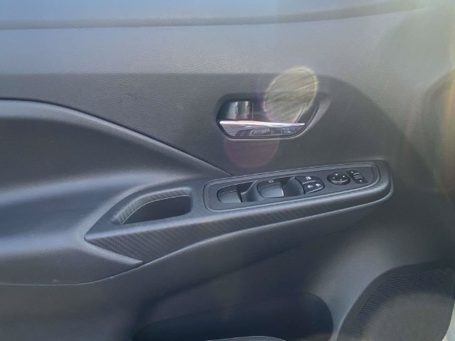 Used 2025 Nissan Versa SV FWD image 18
