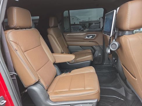Certified 2022 Chevrolet Suburban High Country w/ Max Trailering Package AWD/4WD image 27