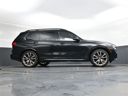 Used 2021 BMW X7 M50i image 25