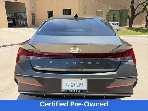 Certified 2026 Hyundai Elantra SE FWD image 3