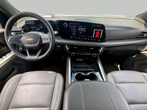 Used 2025 Chevrolet Tahoe LT w/ Comfort Package RWD image 13