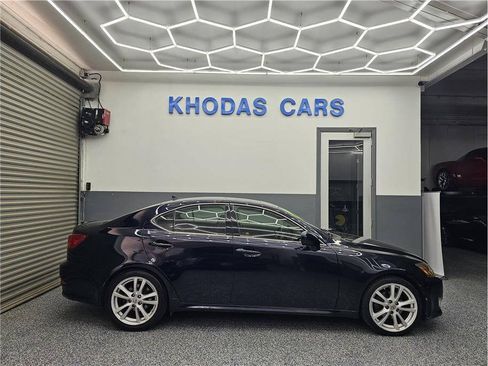 Used 2007 Lexus IS 250 w/ Premium Pkg RWD image 5