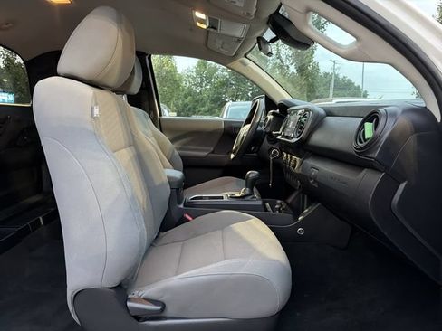 Used 2020 Toyota Tacoma SR RWD image 15