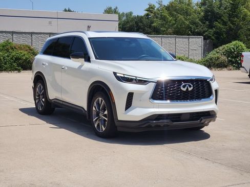 Used 2025 INFINITI QX60 Luxe w/ Cargo Package FWD image 4